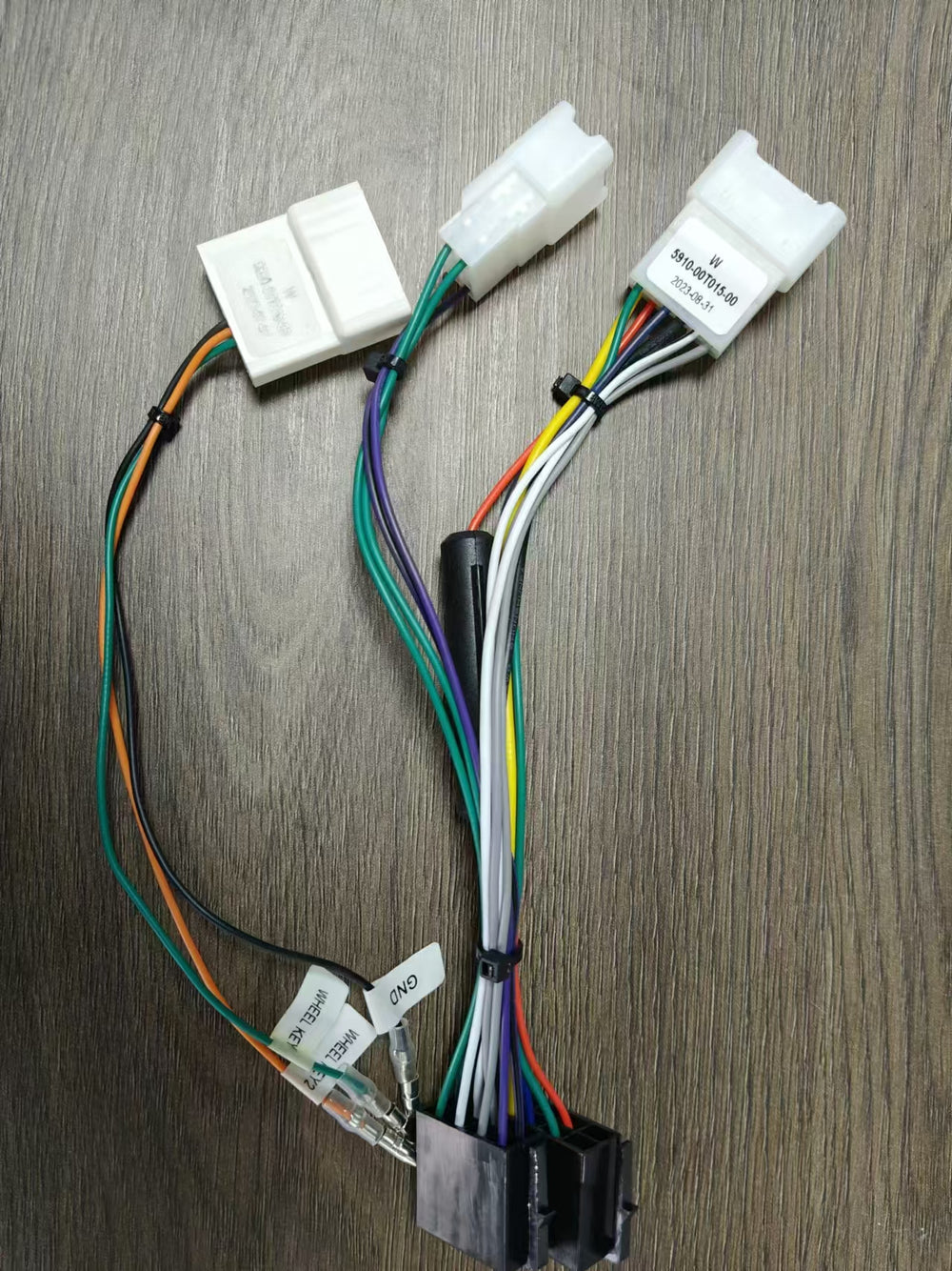 13.6 Inch Universal Electronic Adjustable Front Panel Car Multimedia Player wiring harness